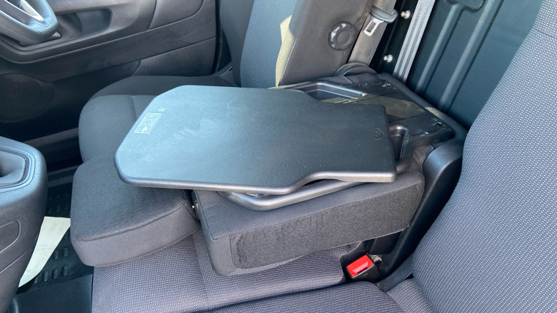 Vauxhall Combo Cargo Combo L1 Diesel 2300 1.5 Turbo D 100ps H1 Pro Van